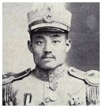 1920年3月，长沙城笼罩在军阀张敬尧的淫威之下。这个坐拥一妻十二妾的“土皇帝”