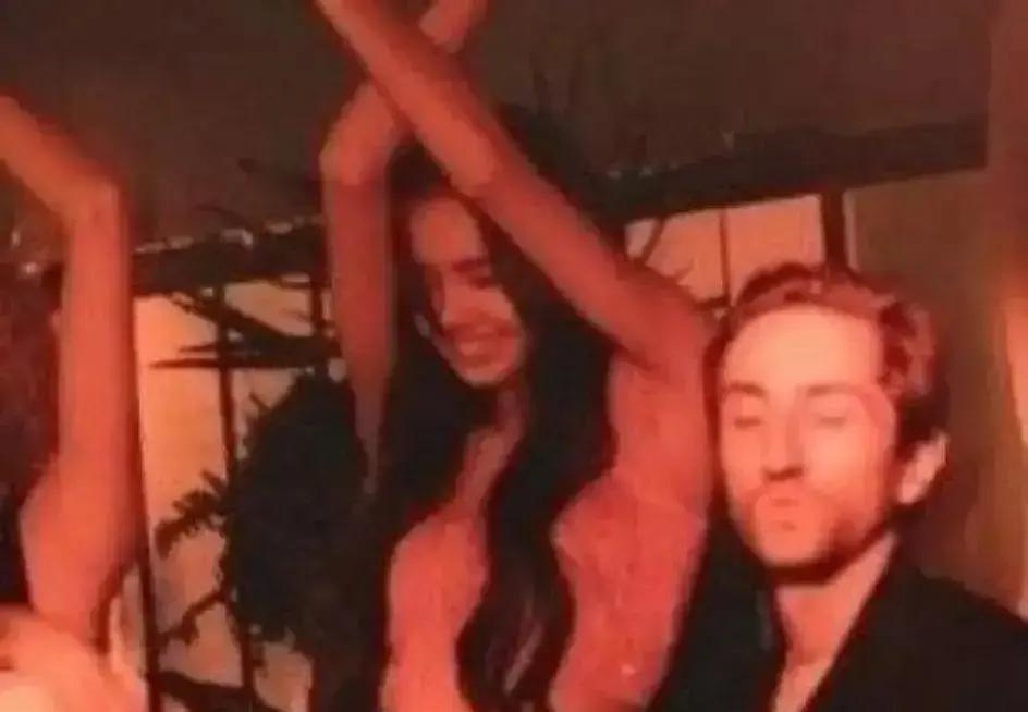 Lisa被传要接Dior全球代言，巴黎一周行程像提前彩排。她住进香格里拉顶层，