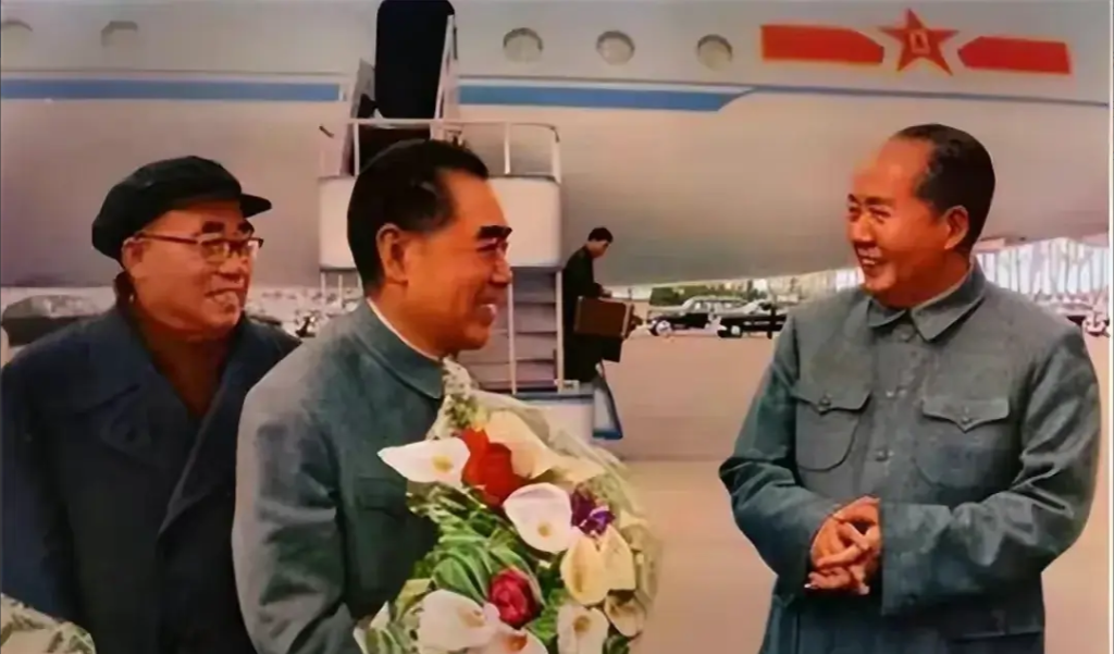毛主席代表的是：最广大人民群众的根本利益，代表的是大公无私，清正廉洁，公平正义，