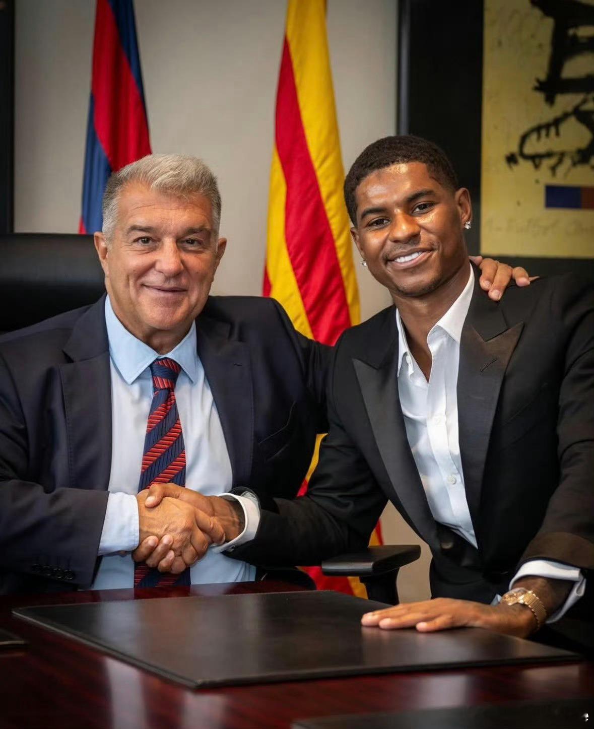 红魔太子德转市场估值4000万欧元，巴萨拟定2600万镑买断合约，谈判阶段持续压