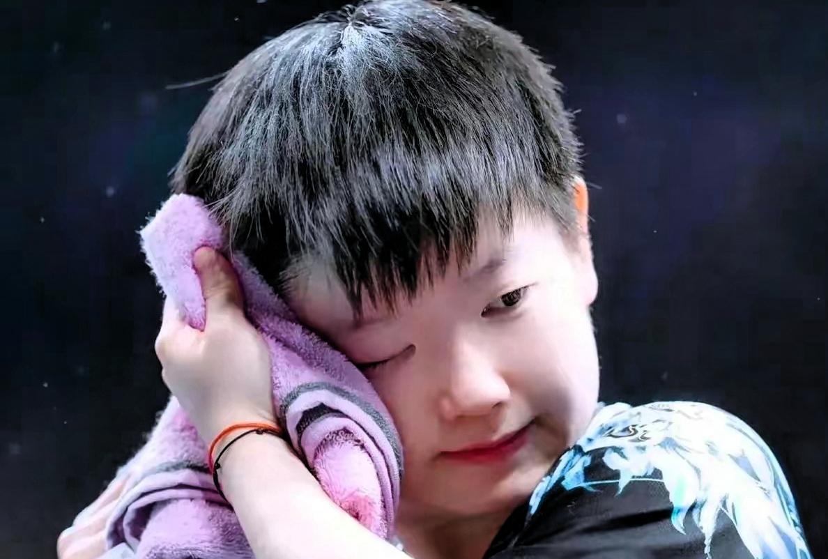 本来以为莎莎首轮对手很弱，有点名不见经传的意思，万万没想到，这个安娜不一般