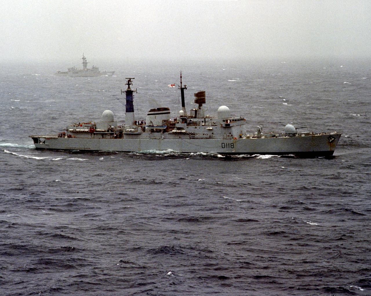 1982年5月25日：福克兰战争“黑色星期二”——HMSCoventry沉没