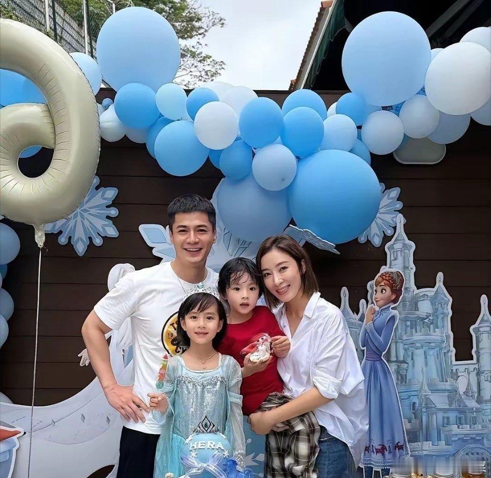 杨怡家的娃基因也太绝了！女儿﻿把爸妈的有点全吸收了，美⁠﻿得像‎AI画‎‏出‎⁠