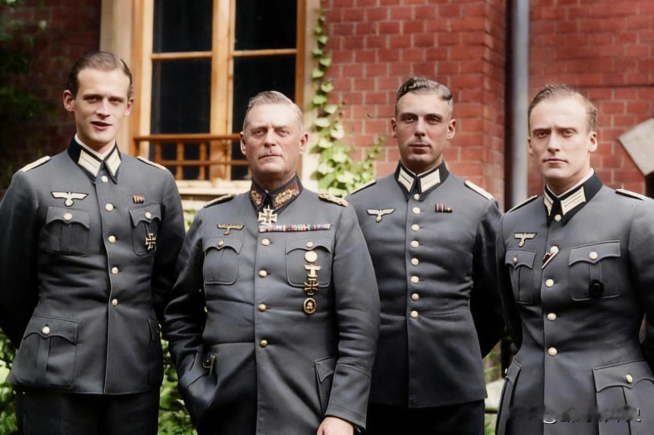 德国国防军最高统帅部总参谋长威廉・凯特尔和他的三个儿子。老大卡尔-海因茨・凯