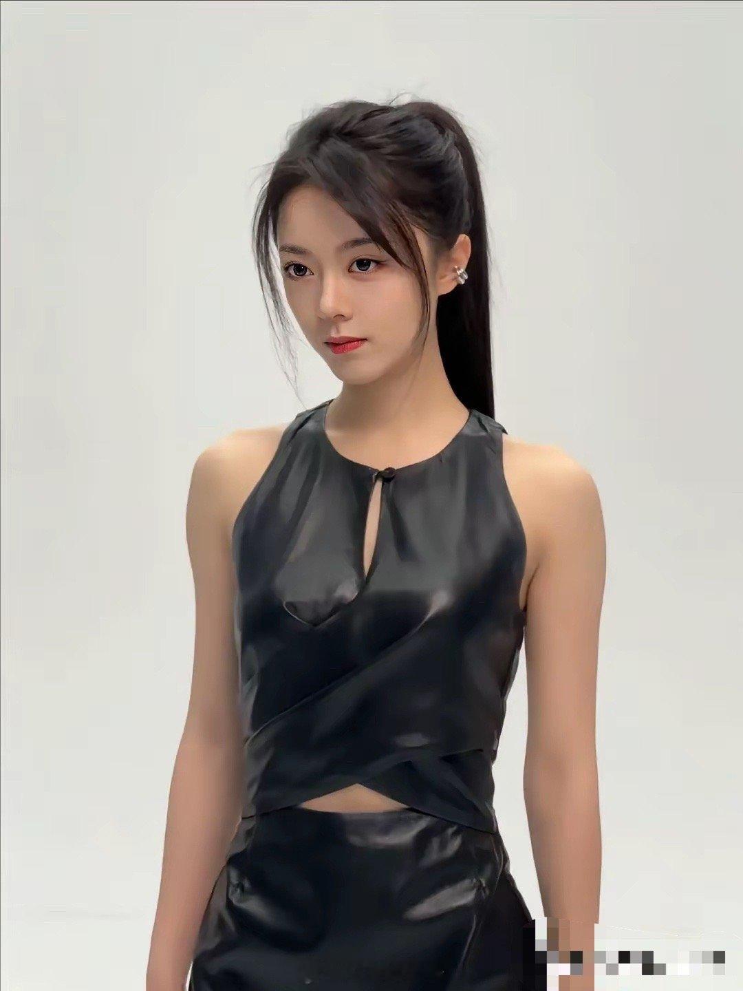 事实证明，正脸比侧脸好看。​​​