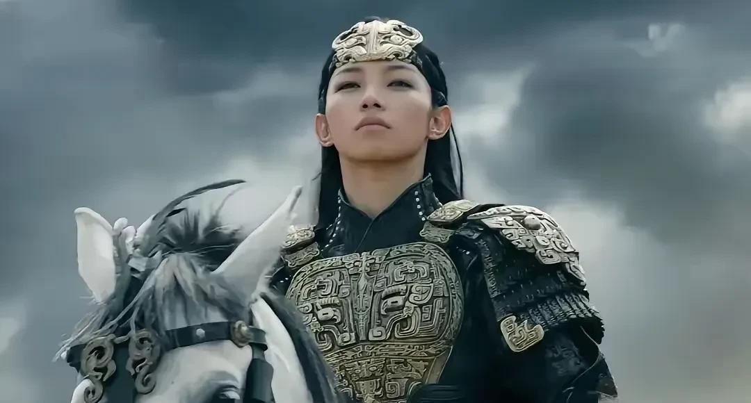 我不知道这姑娘是咋了？是因为电影火了？还是她人有问题火了？这几天网上全在说她。