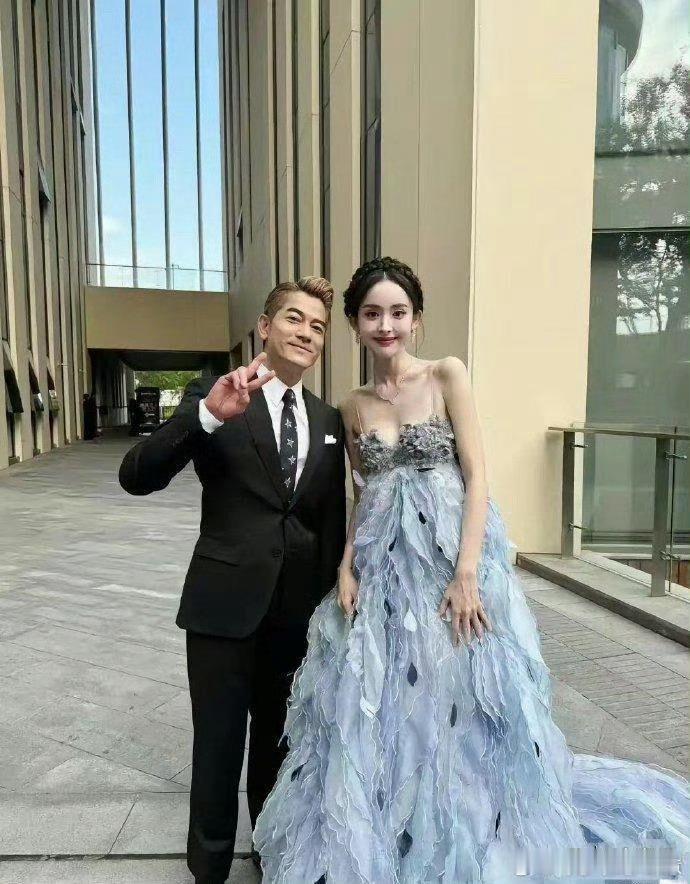 没⁠⁠想到娜⁠‍扎身高这么‏‎突出，‎﻿直接‍把天‍‏王衬得‏‌像个﻿‍小‎朋友