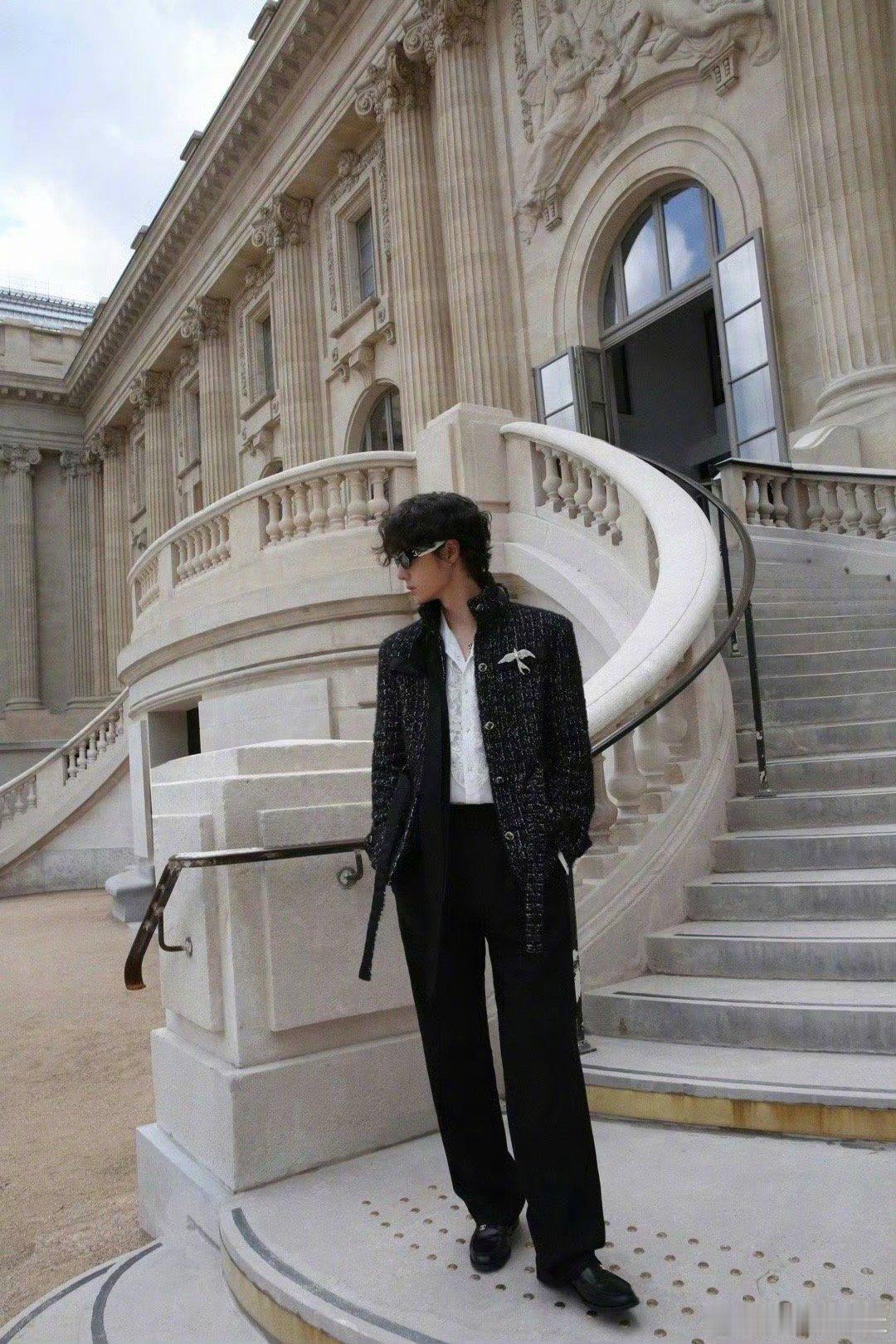 王一博哥哥去纽约啦，期待哥哥闪耀纽约！⭐️｜王一博