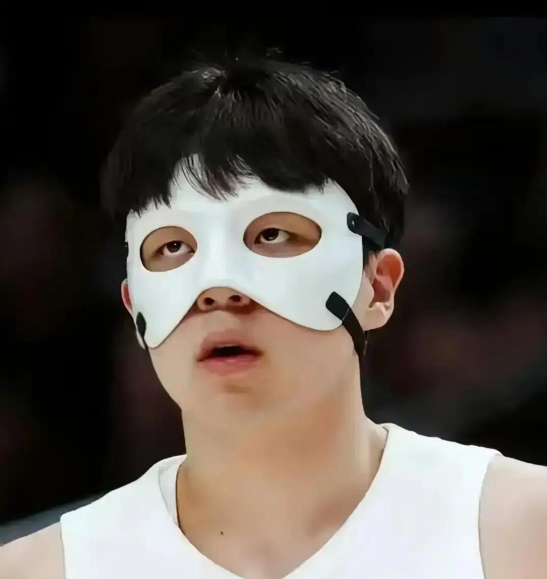 他打爆发展联盟，开拓者却把他扔在角落。更残酷的是：球队可能根本没想过要他。