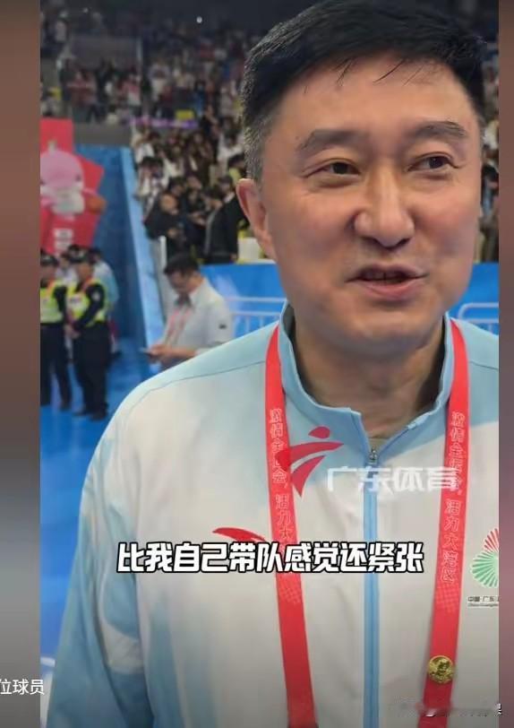 杜锋夸奖郑薇临危不惧。广东女篮有惊无险击败梦之队--四川女篮勇夺全运会金牌，