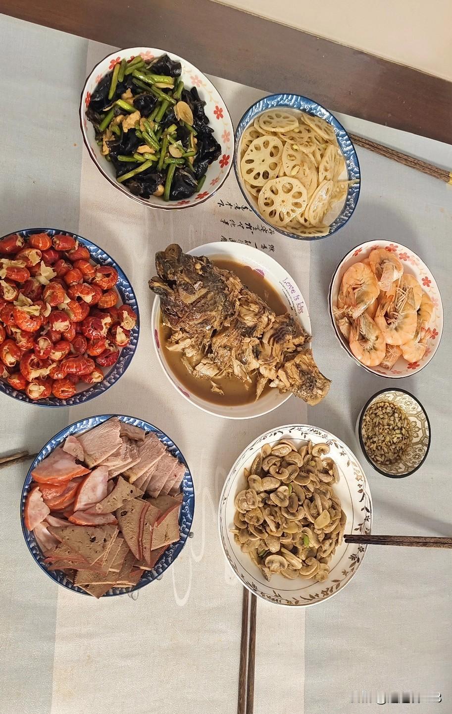 寻常百姓家，平常家常菜，只要家人平安相聚，已是最大幸福。