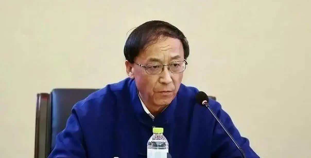 足协纪委原主任收30万帮李铁逃脱处罚！近日，中国足球协会纪律委员会原主任王小平在