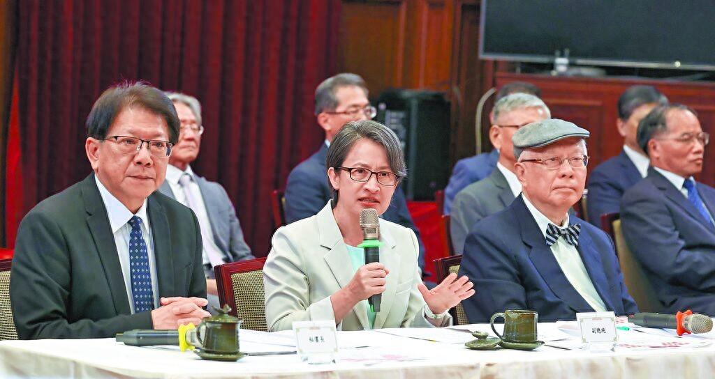对于赖清德此次提出的“监委”名单，台湾媒体人黄扬明表示，民进党执政下的“监察院”
