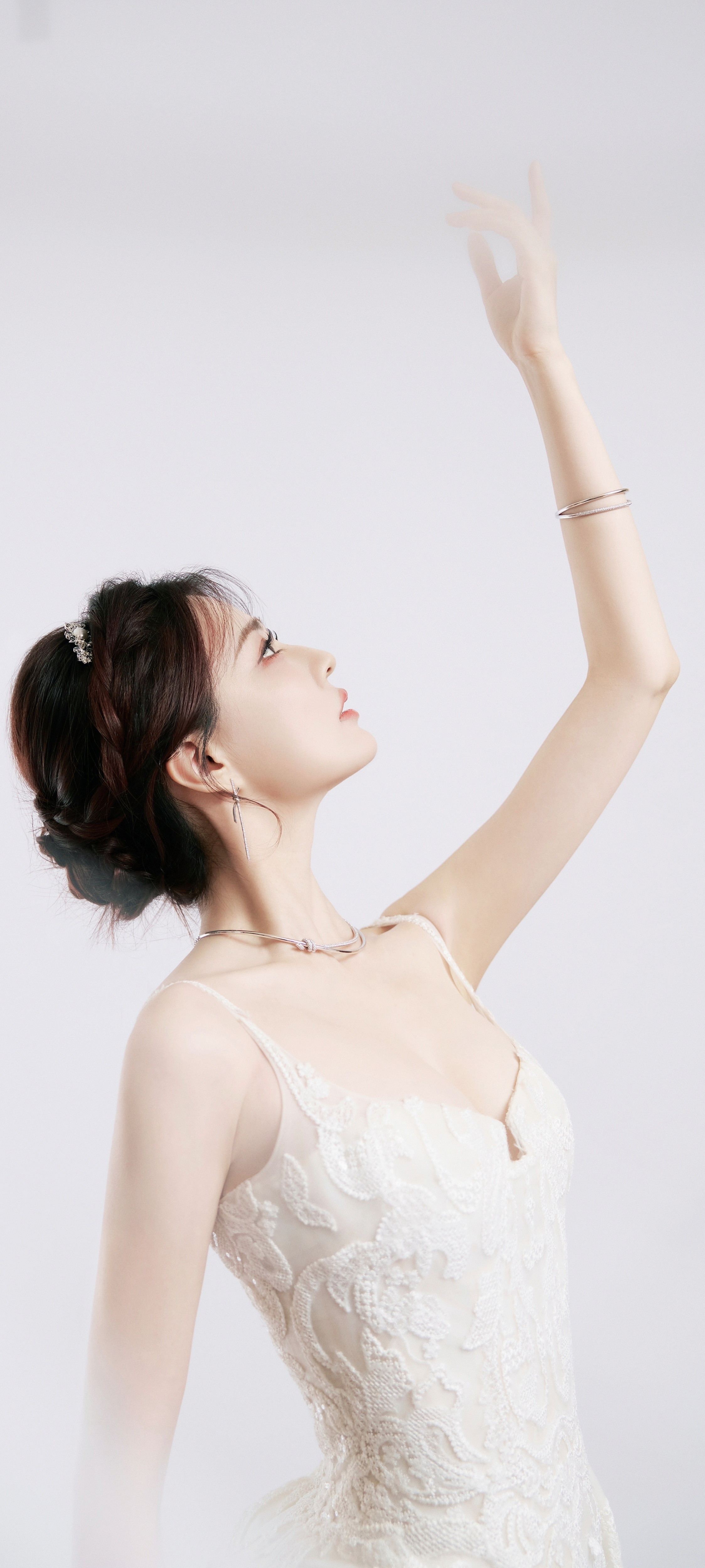 徐璐吊带白纱裙造型徐璐搜狐时尚盛典穿搭全屏壁纸，白纱轻盈优雅曼妙。徐璐