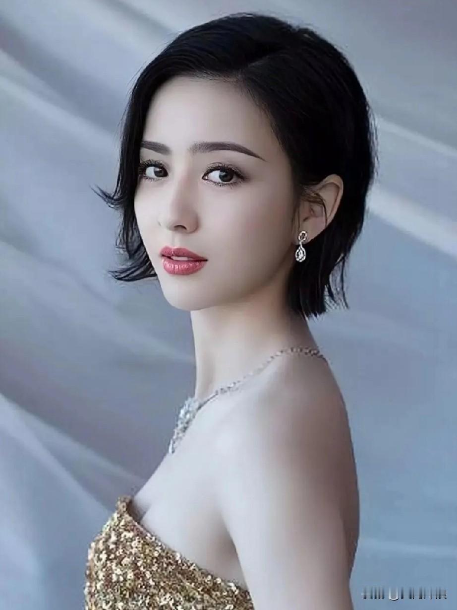 文艺评论家送给演员佟丽娅8个字！那8个字是眼波传神浑身是戏佟丽娅获得第