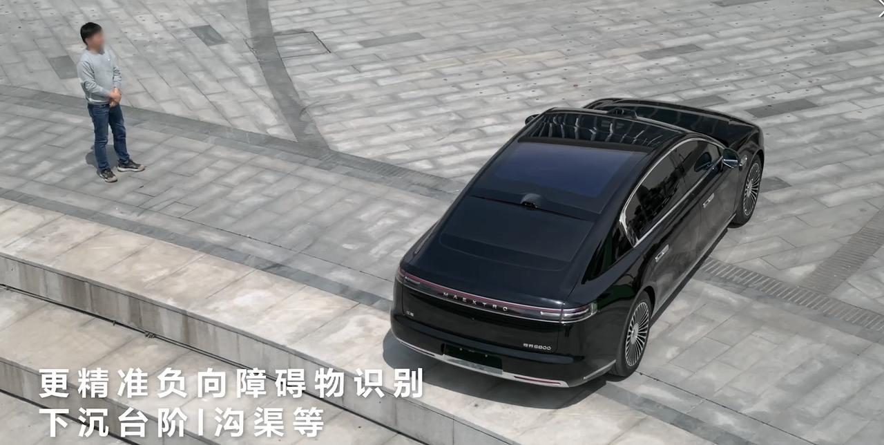 “华为ADS安全性是人类驾驶的3倍”——这一由华为高管提出的论断引发广泛关注。