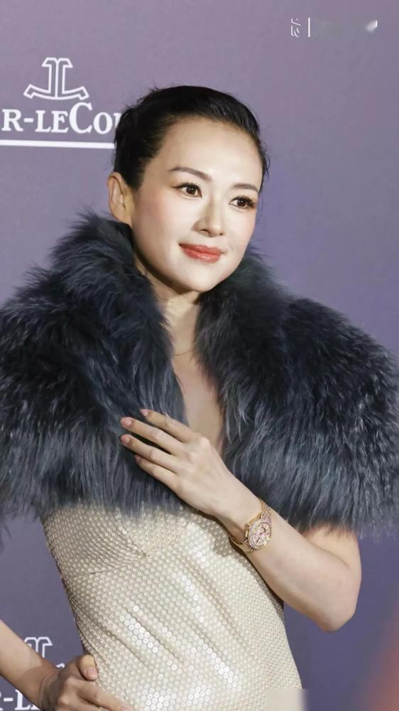 终于理解章子怡为啥能看上汪峰了，不是看上了钱，因为章子怡自己就不缺钱吃。也不