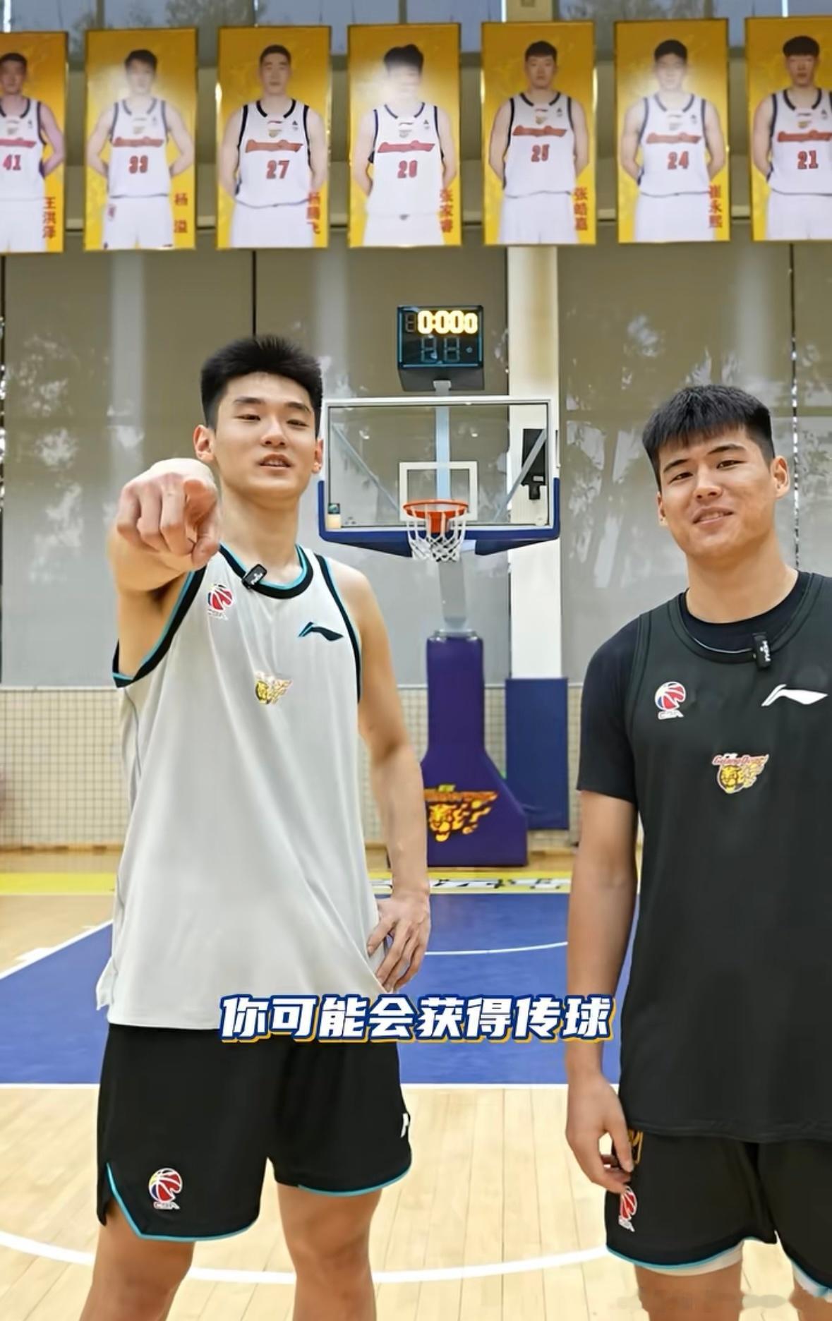 徐杰、周鹏、陈家政、王洪泽出镜，广东东阳光新赛季主场套票正式官宣！好久不见，徐杰邀请球迷来到东莞银行