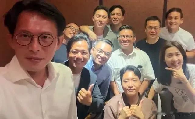 国民党立委徐巧芯今天接受王浅秋专访时表示，民众党主席黄国昌在社交平台上传了一张包