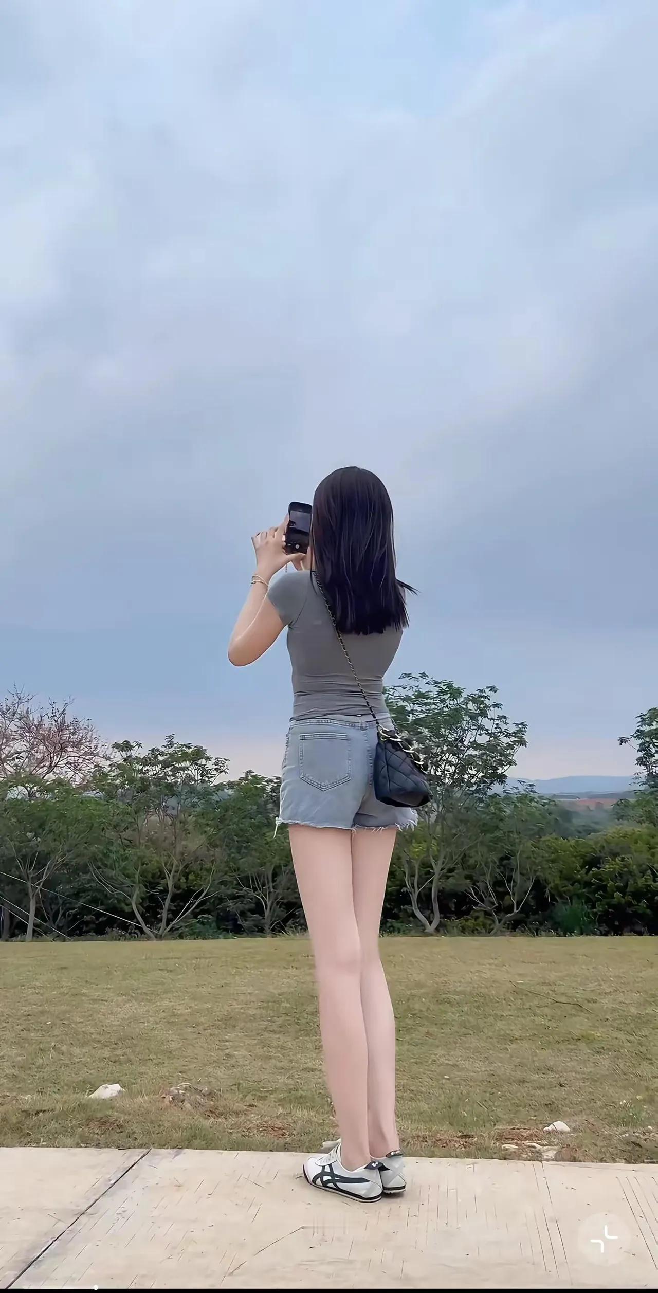 身材跟脸都必须很重要呀
