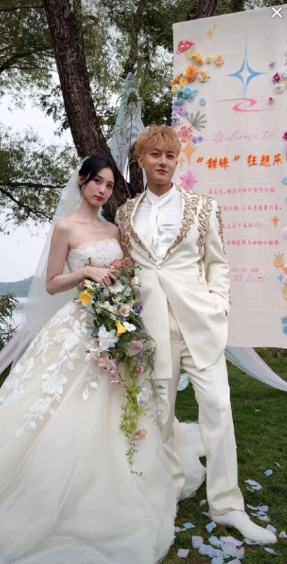 32岁的黄子韬给所有男人提了一个醒可以娶比自己年龄小的，也可以找有钱的，但