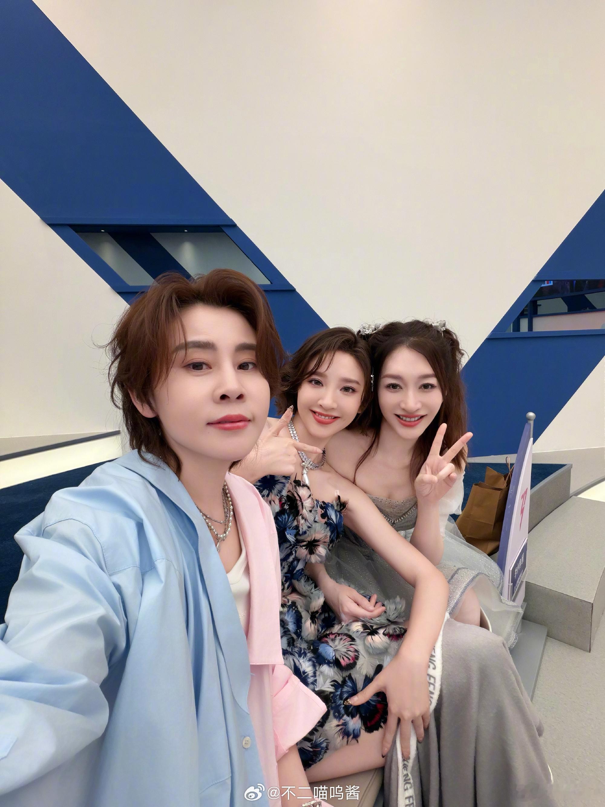 唐艺昕李小冉王濛三美同框不同风格的美人同框，气质碰撞超吸睛，这画面谁看了不心动