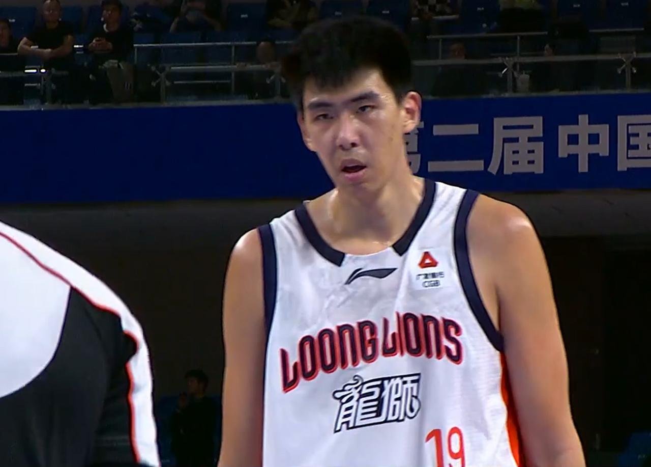 徐昕被杜锋练出来了，却被米切尔摘瓜了！CBA常规赛的瓜可太好嗑了！广州队95-