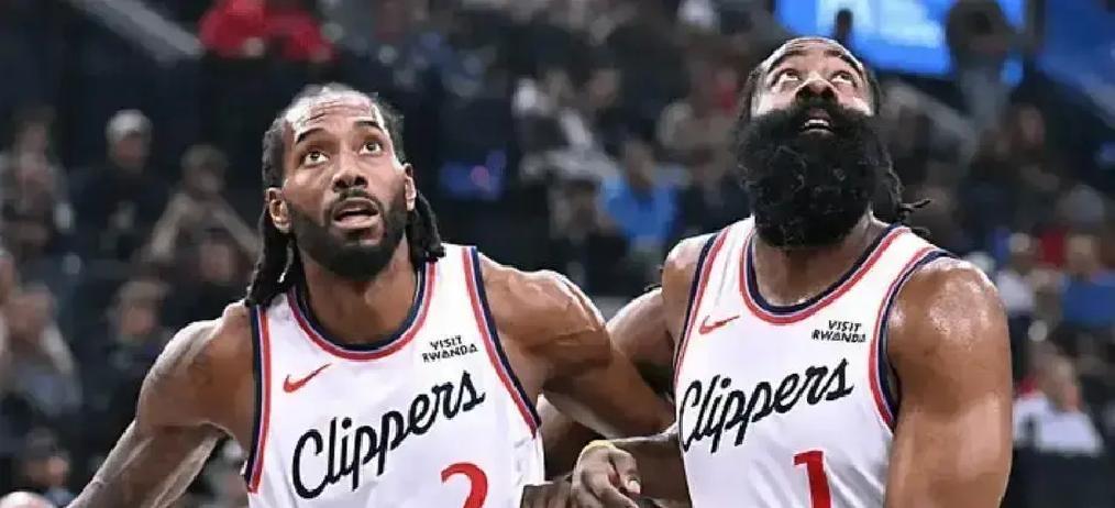 祖巴茨换3首轮？勇士疯了刚刷到这条流言时，我直接把咖啡喷键盘上。勇士拿20