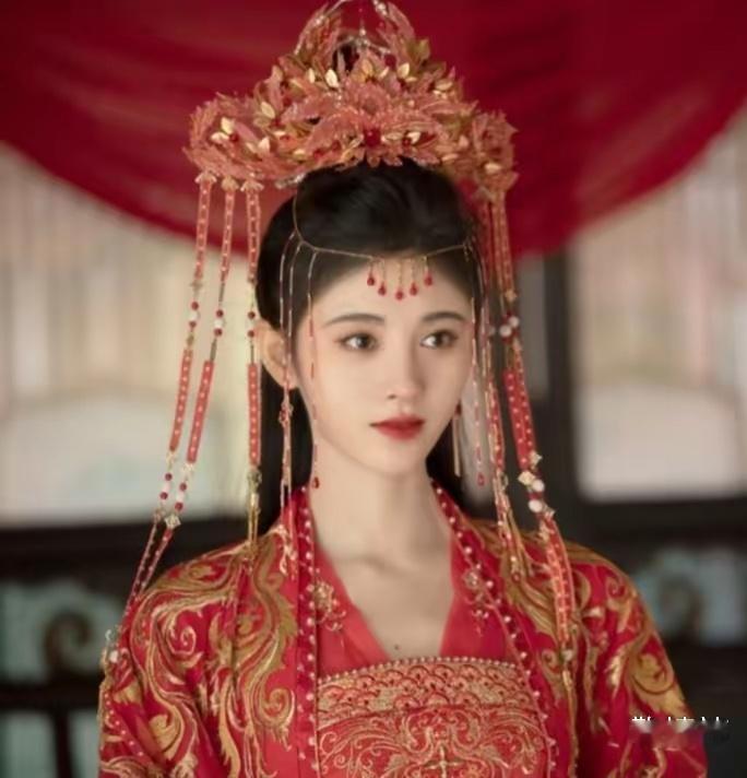 以下女明星的红妆你们更喜欢哪个？刘诗诗、赵露思、鞠婧祎、孟子义、白鹿、