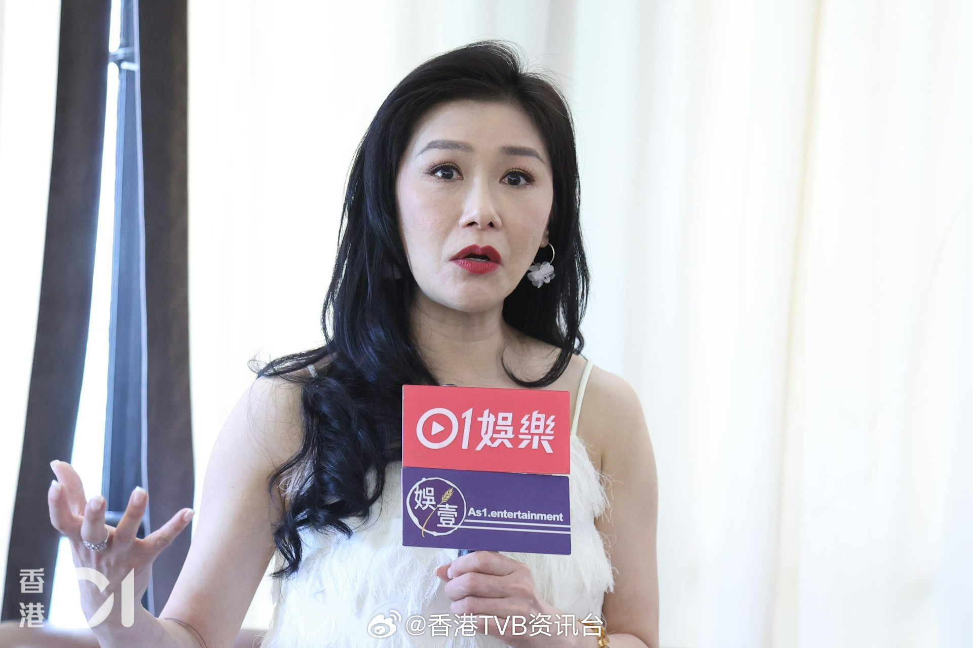 邓兆尊爆女星连劈六富豪未婚怀孕　张慧仪原谅对方：佢好抵得谂|香港01经典话剧