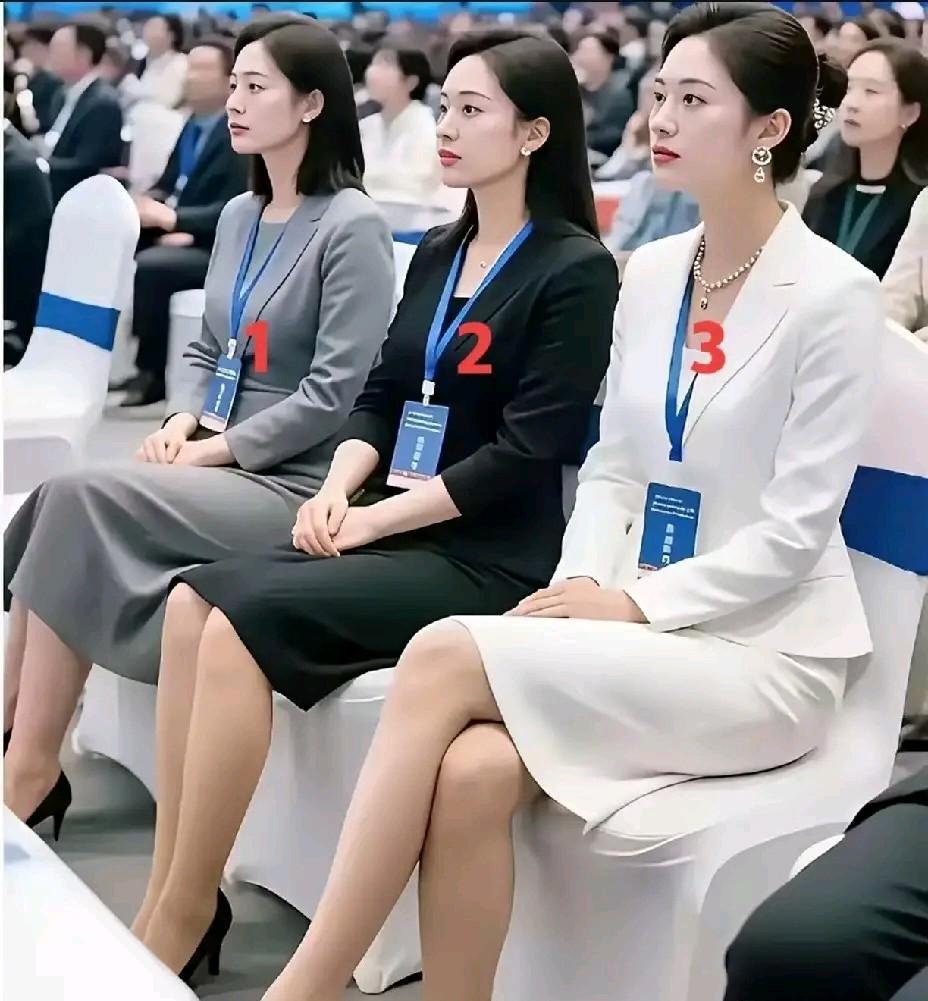 三位公司白领美女，彩礼上下差不多，你想娶哪一位大美女回家？女生嫁人标准彩礼差距
