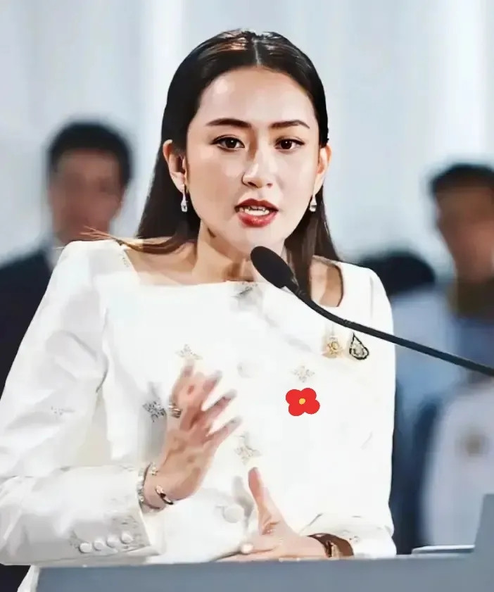 快讯！泰国传来最新消息！2025年7月15日，泰国总理府突然宣布佩通坦提出将