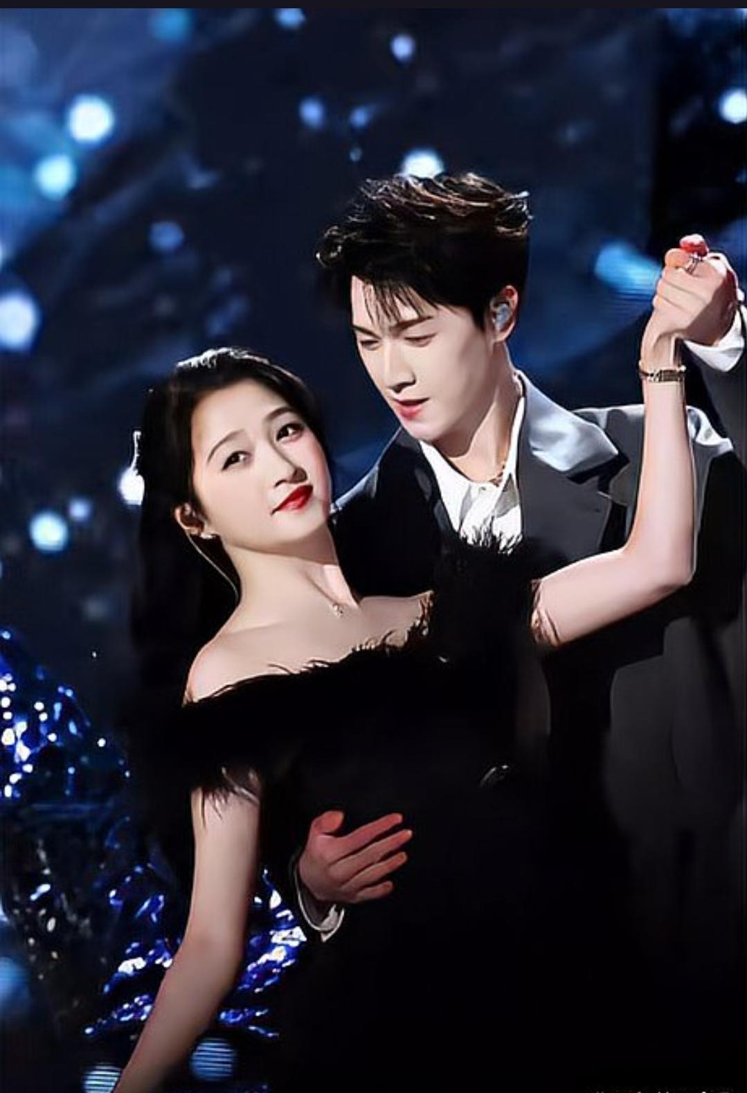 关晓彤剧宣略显疲惫，但与李昀锐共舞却甜度超标，这究竟是怎么回事？在青春剧《耀眼