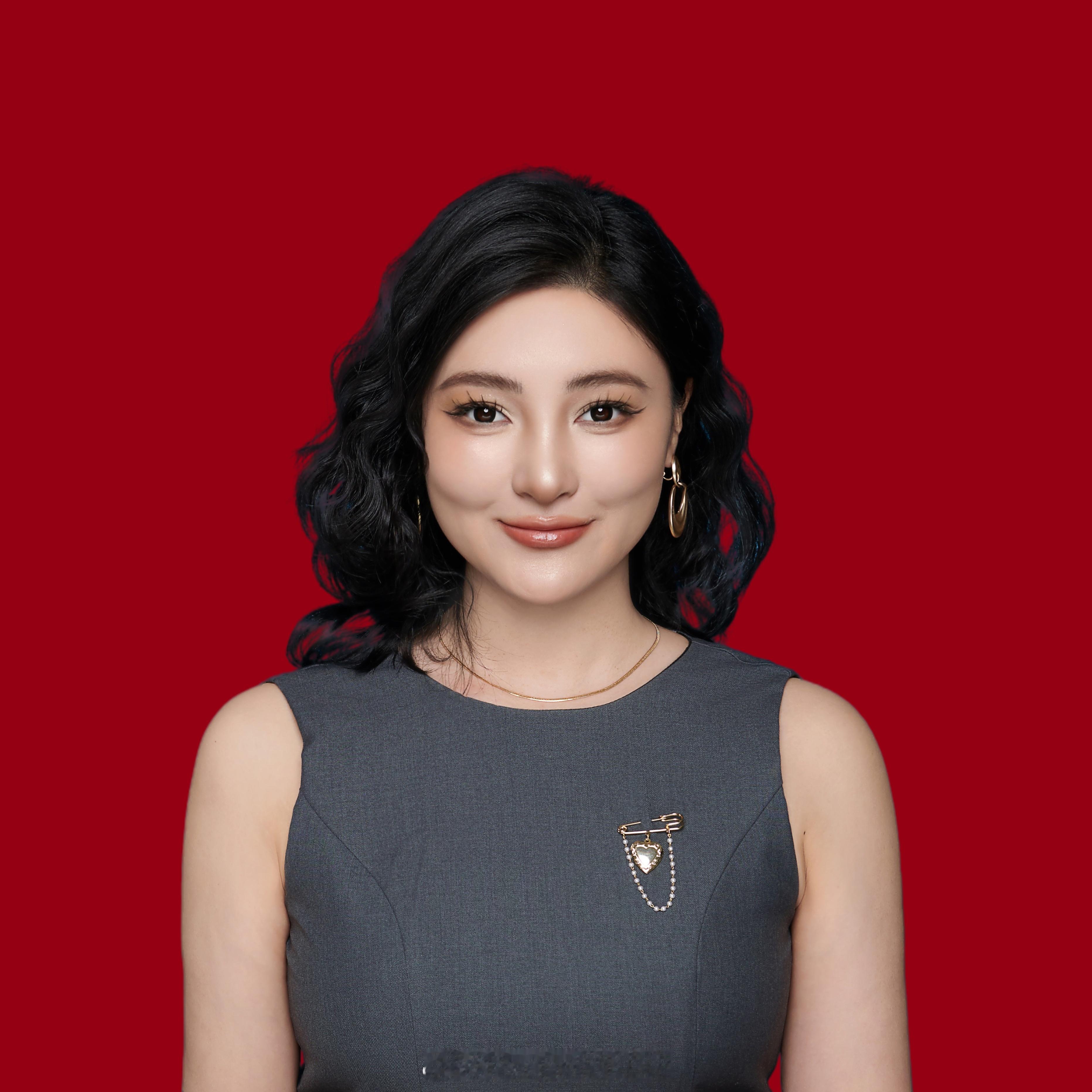 上次拍证件照还是上次