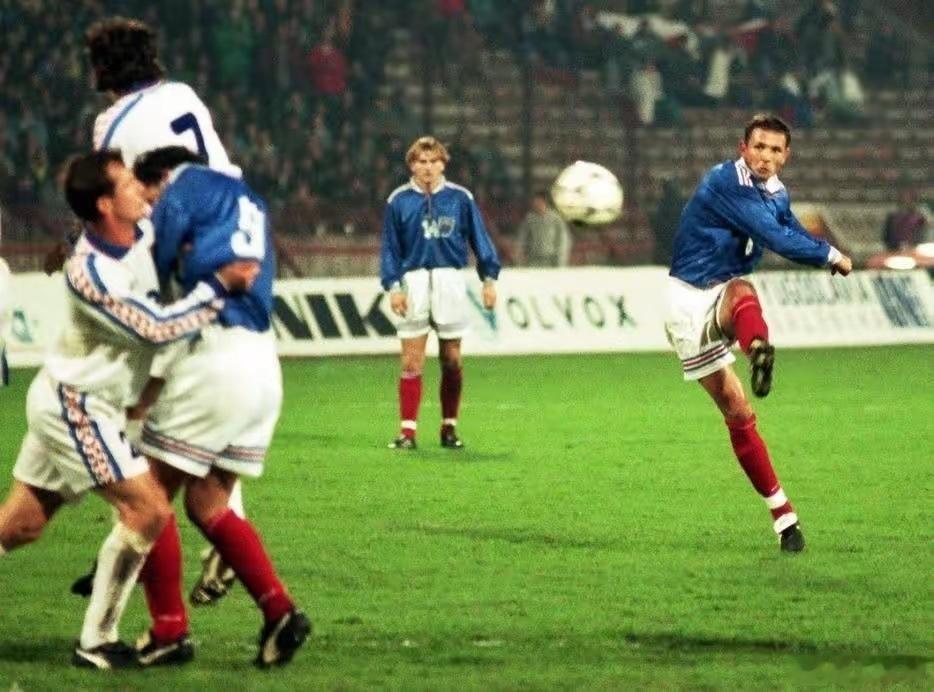 米哈伊洛维奇：“我在国际米兰退役的时候，守门员是胡里奥·塞萨尔。有一天我们打了个