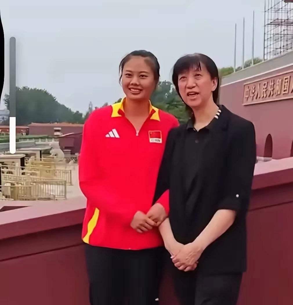 中国女排传来好消息，亿万球迷关注的中国女排队长，新国家队的核心主力，洛杉矶奥运周