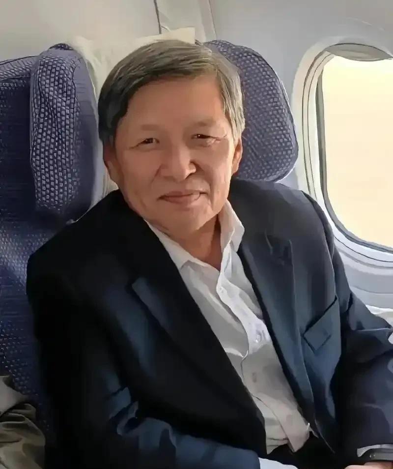 福耀大学的招生情况有点出人意料，原以为开校就爆满，但是王树国校长想招50个高考成