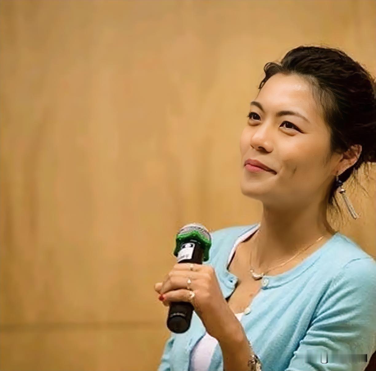 复旦大学陈果教授说：“余生不要和任何人争辩，哪怕别人说一加一等于七，你都不要吭声