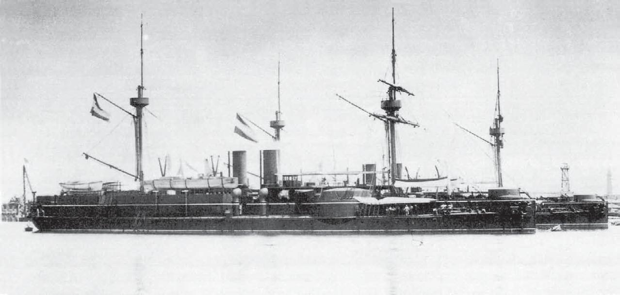 定远级铁甲舰作为19世纪末亚洲吨位最大、装甲最厚的海上堡垒，其火力体系除4门30