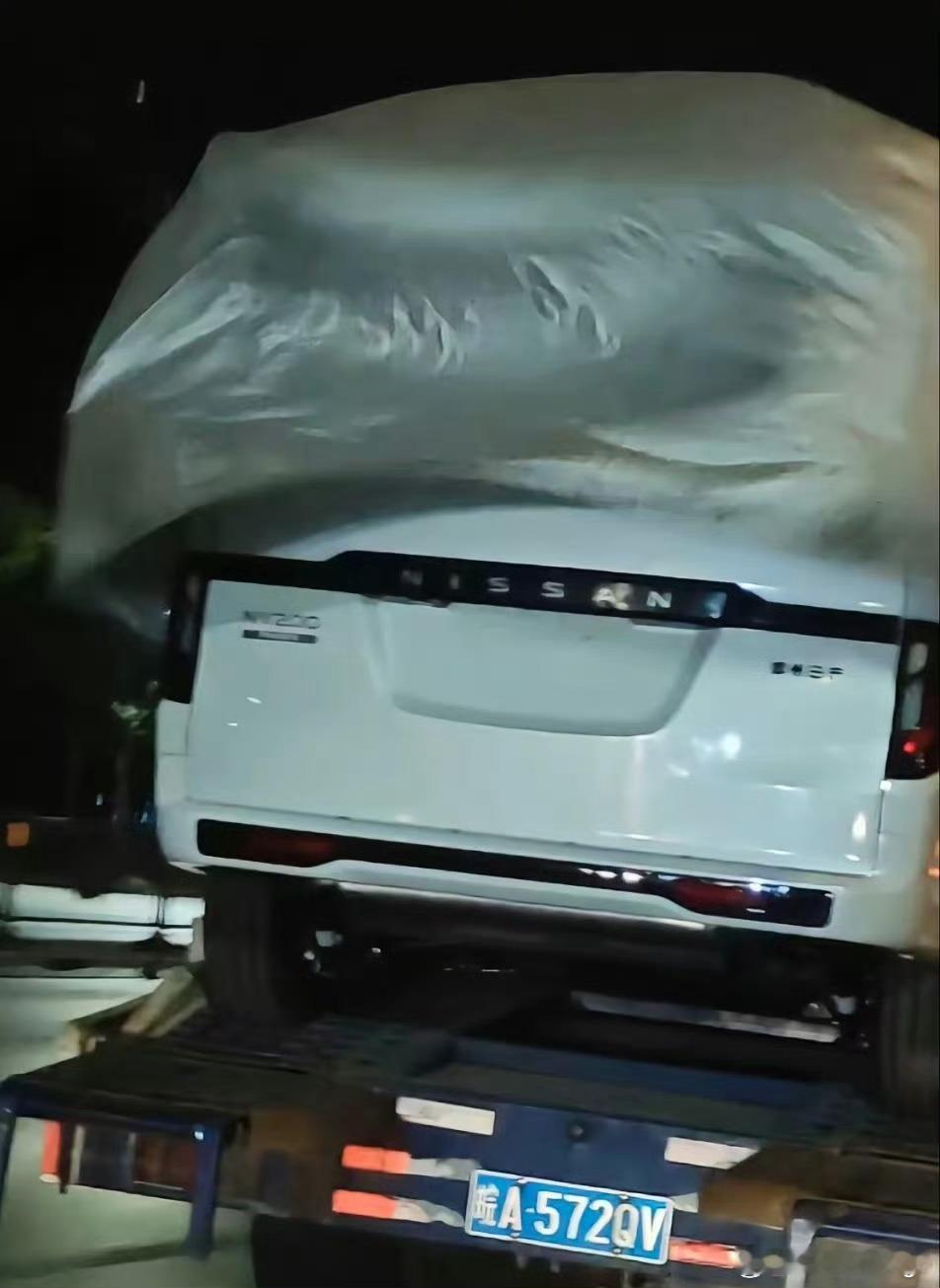 日产的NV200PHEV要来了？？？以前老款的NV200太万能了，非要说缺点的