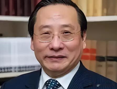 有美国学者质疑高志凯：你的国家迅速发展武力，已严重威胁到了周边邻国的安全关切。高