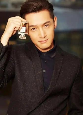 胡歌张若昀成毅肖战S加男演员一番S+男演员第一梯队的是胡歌、张若昀、成毅、肖战