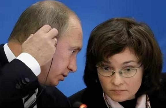 普京背后高人终于浮出水面，她才是俄罗斯的“定海神针”，没她普京根本撑不到现在！