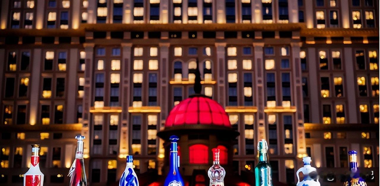 白酒卖不动了？年轻人不是不喝，是品牌太不会聊天！说实话，那天在澳门看那场调酒