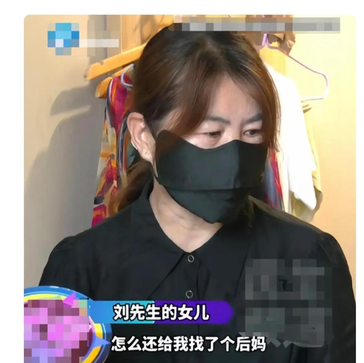 “有恋爱的感觉！”一位81岁的新疆大爷，去开封旅游散心，认识了一位73岁的女士。