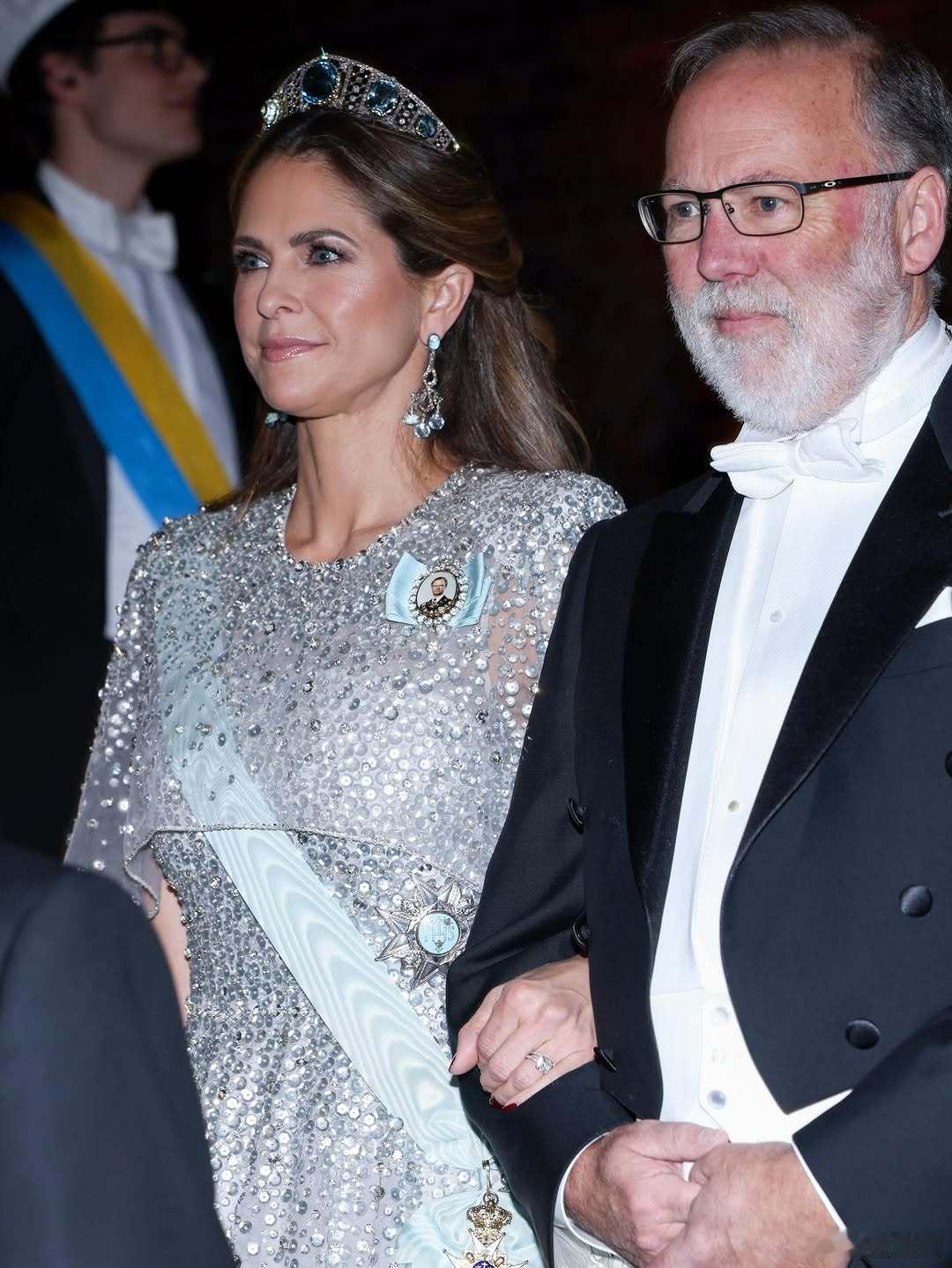 瑞典王室🇸🇪12月10日，玛德琳公主出席2025年度诺贝尔颁奖典礼。世界各