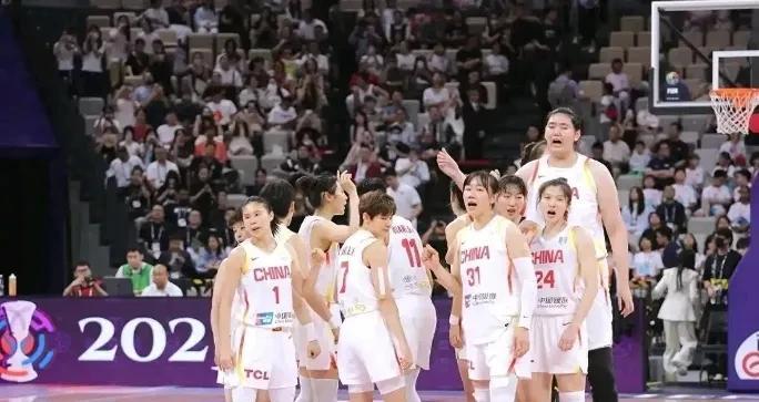 宫鲁鸣的20人集训名单8月中旬就要公布了，大家都在猜李梦会不会出现。从目前情况看