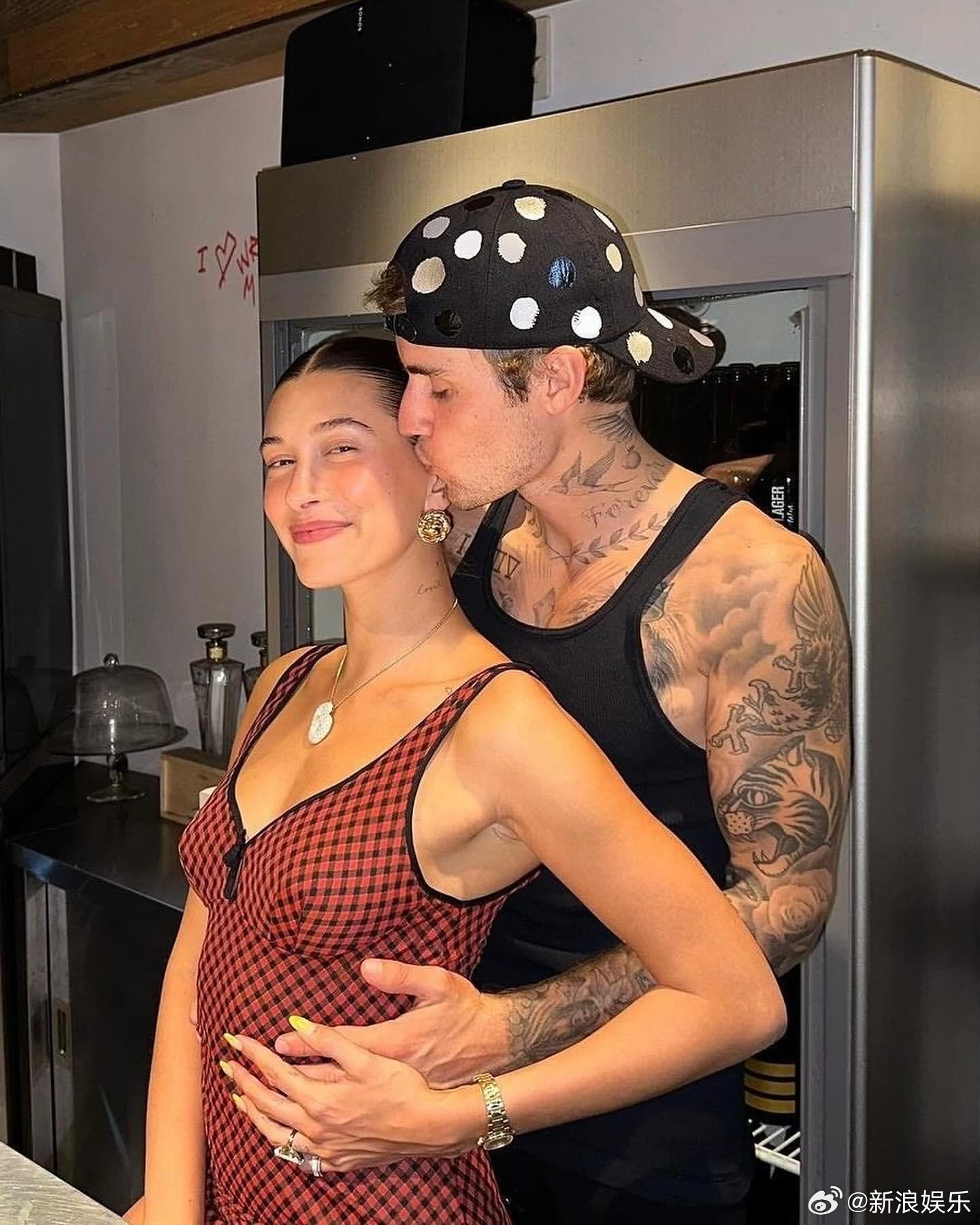 海莉比伯是意外怀孕海莉比伯原本没打算生孩子据外媒，贾斯汀·比伯的妻子海莉·比伯