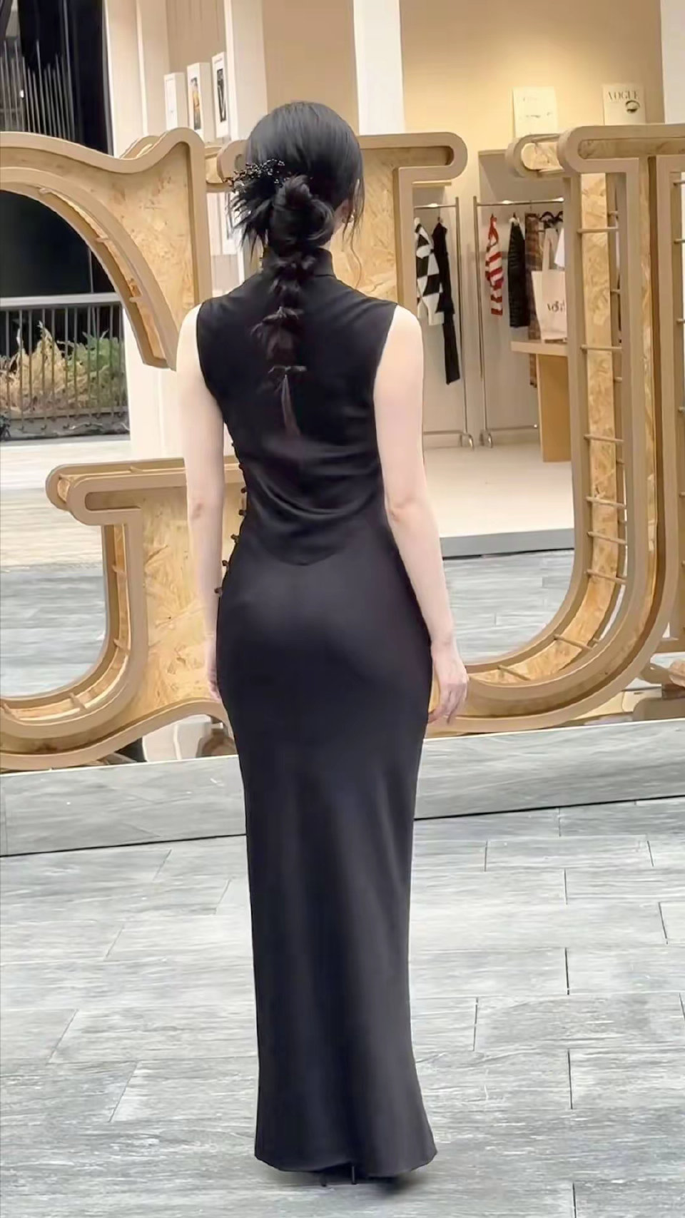 旗袍就是景甜的统治区吧这身段这气质这韵味真的绝了妥妥古典美人​​​