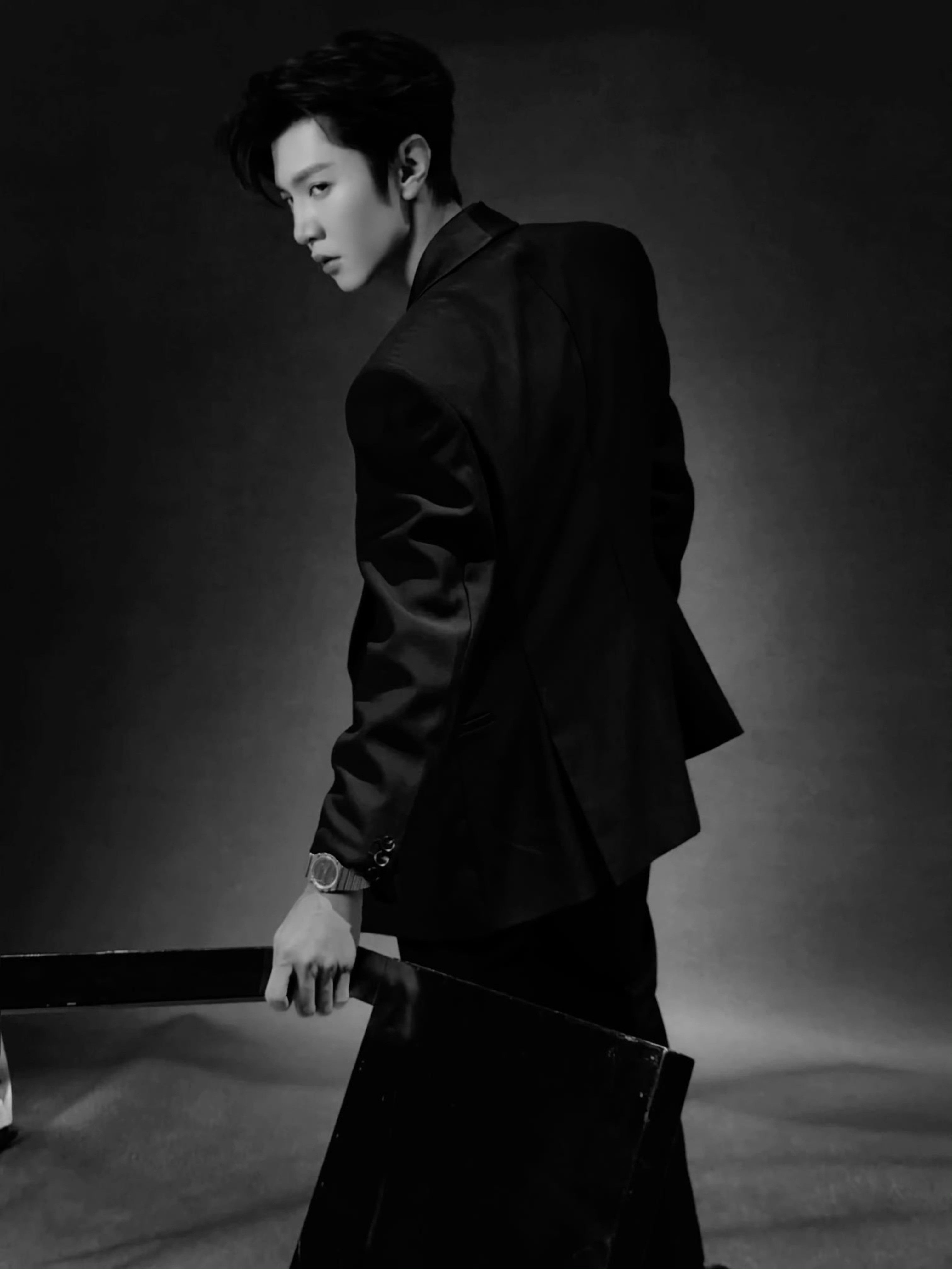 陈哲远完全是矜贵少爷的代名词。